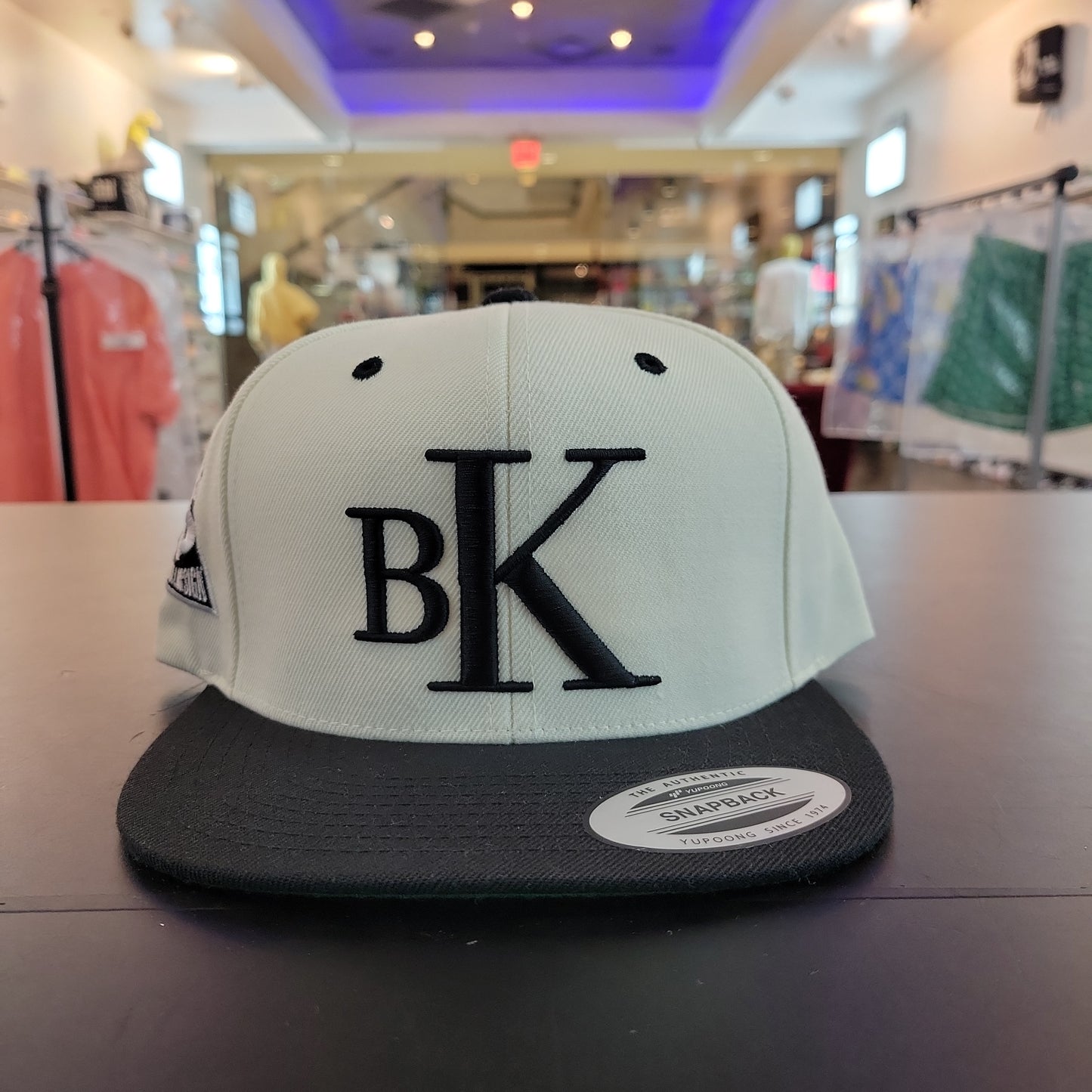 BK ALL WHITE DOME W/BK BLACK LOGO PALISADES